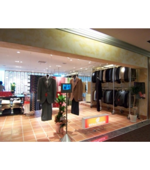 店舗 新丸の内 スーツ クアリタリア_0_1