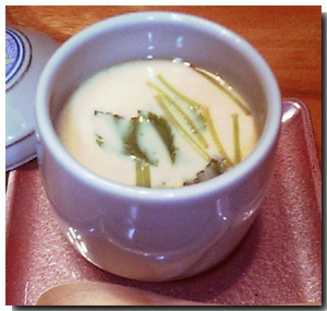 ���q����