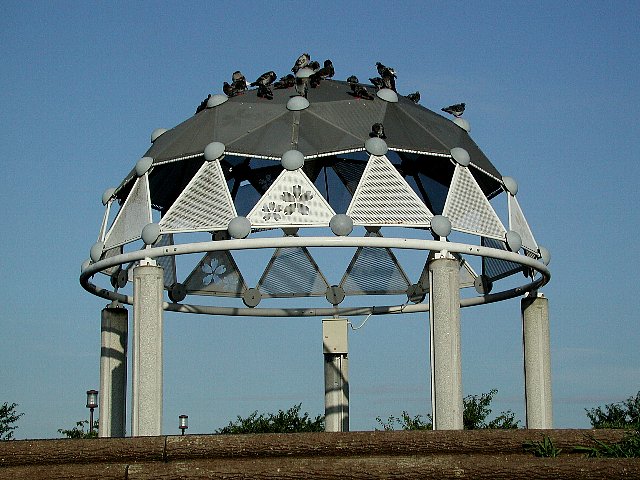 �Z���^�[�h�[��