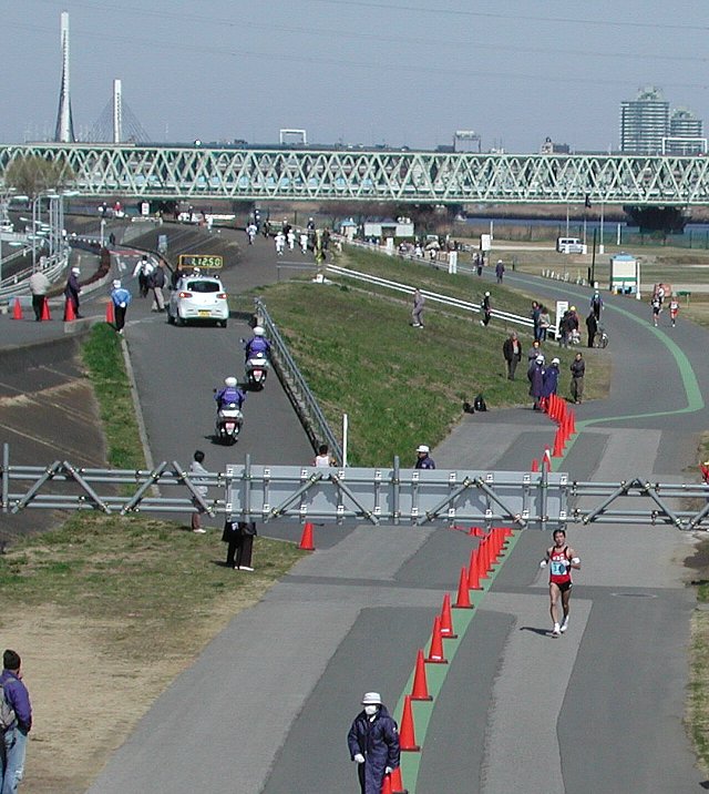 �s���}���\��