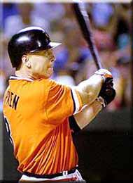 �I�[���h�t�@���ɂ͉����������̃��j�t�H�[���B