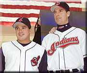 �V�����C���f�B�A���Y�̃��j�t�H�[���B