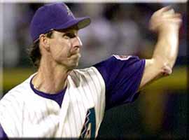 ����ɑ����A�A���̃W�����\���B�Ȃ�ƂR�����}�[�N�B