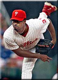 �_�[���ƕ��сA�`�[���g�b�v�^�C�̂P�Q���ڂ��}�[�N�����p�[�\���B