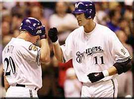 ���G�A�`�[�����C�g�̃w���i���f�X�i�P�T�O�O�U�j�Ɏ������[�O�Q�ʂ̂P�S�W�O�U���i���Ă���Z�N�\���B