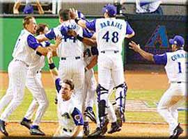 �T���i�������Ő��E��ɋP�����_�C�������h�o�b�N�X�i�C���B