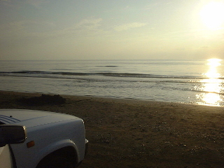 �^���ԂɔR�����`���z������`�B