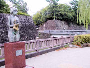 �x�{����