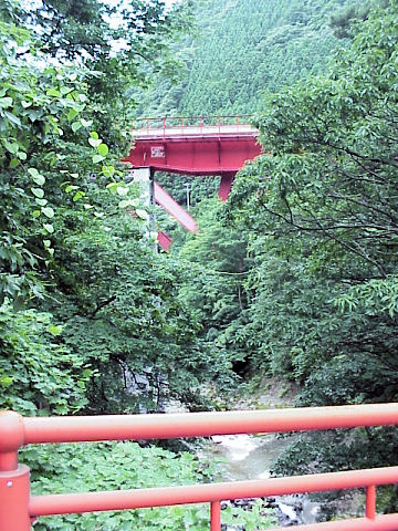 �����k�J�ɉ˂���O�̐Ԃ��V�狴�c��O����V�����JR�ԗ֐�����k�����ԓ�