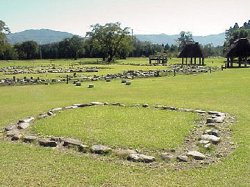 ���`�z�Έ�\