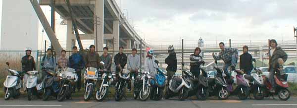 だれがどのバイクの持ち主でしょう!