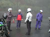 �j�ꎁ�@�u�X���b�g���J���Ă��i��ōs���Ȃ��āv�Ƃł��b���Ă���̂��ȁH����Ƃ��u���ŃX�s�[�h�o���ɏo���Ȃ������ˁv�ƌ����Ă���̂��낤���H