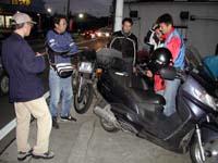 ���X�̃V���b�^�[�͊J�������̂́A���̓��݂͂ȊO�ŗ������܂܃o�C�N�k�`�ƂȂ���