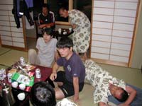 �����ɖ߂��Ĉ��ݒ����B���Ƃ����낤�ɐ����s���Ŗ��肽����������3�l�̕����ő������Ƃ�....(__;)�@�t�C�����O���b�L�[�H