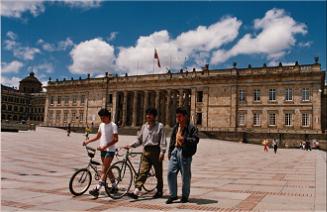 ����c����