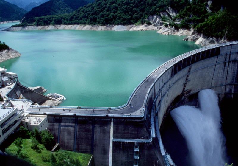 tateyama199908_dam_800_557