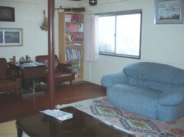 ���r���O