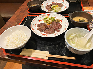 サービス牛たん定食（とろろ付）