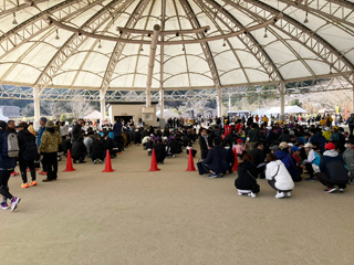 開会式　９：００開始