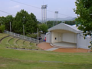 ��O�X�e�[�W