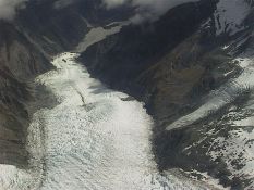 マウントクック山頂付近の氷河
