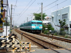 �I�O�䎛�t�߂𑖂�I����