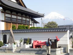 �]�Ԃ̔�ƕx�m�R