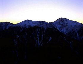 �t���̔���O�R