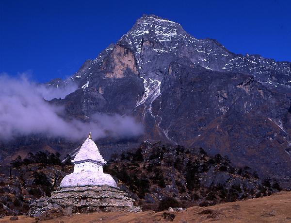 Mt.Khumbila 5,761m
