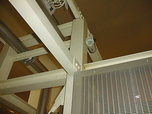 �|���̐l���E�����Z���T�[