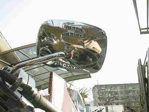 �o�b�N�~���[