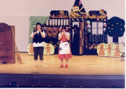 �A���T���u���E�x�A�[�Y�̌����u�w���[���ƃO���[�e���v�̎ʐ^