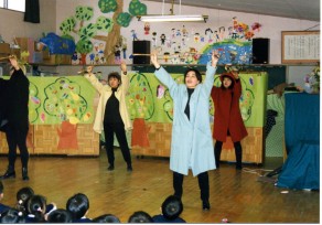 �A���T���u���x�A�[�Y�̌����u�X�͐����Ă���v�̎ʐ^